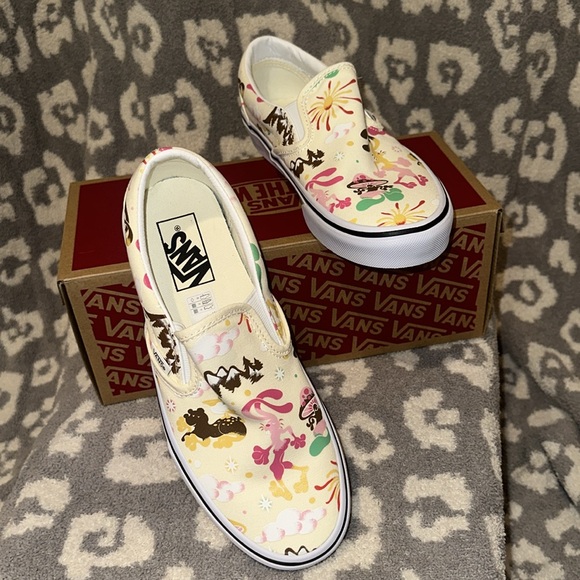 Vans Classic Slip-On Sneakers 👟in Get Outdoors/Classic White New 🆕 Never Worn - Picture 8 of 17